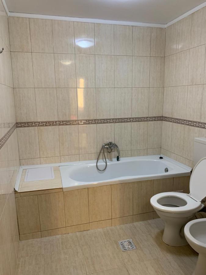 Hotel Rares Botosani Exterior photo