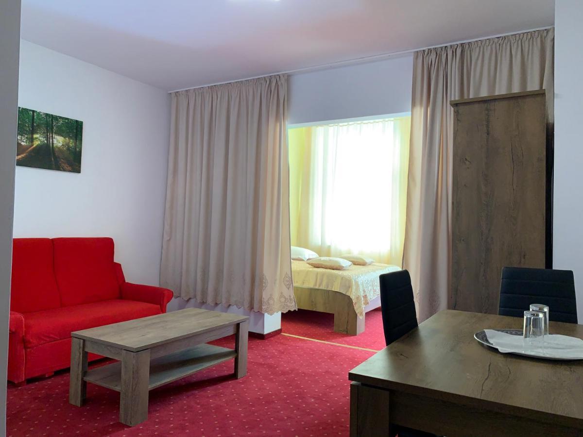 Hotel Rares Botosani Exterior photo